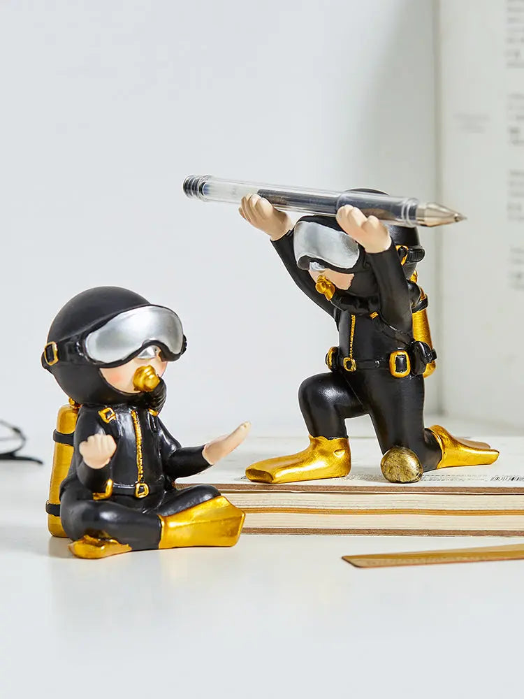Diver Pen Holder Desk Decor – Creative Resin Office Organizer Gift CJ