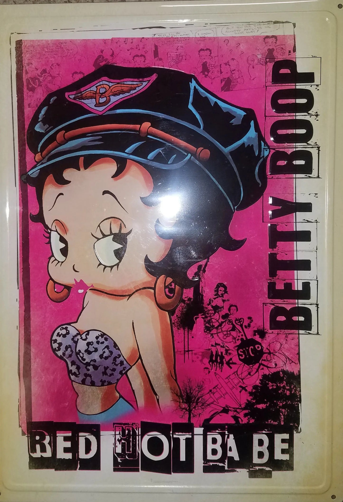 Betty Boop Red Hot Babe Metal Sign – Vintage Nostalgic Wall Décor | Retro Pin-Up Collectible IWGAC