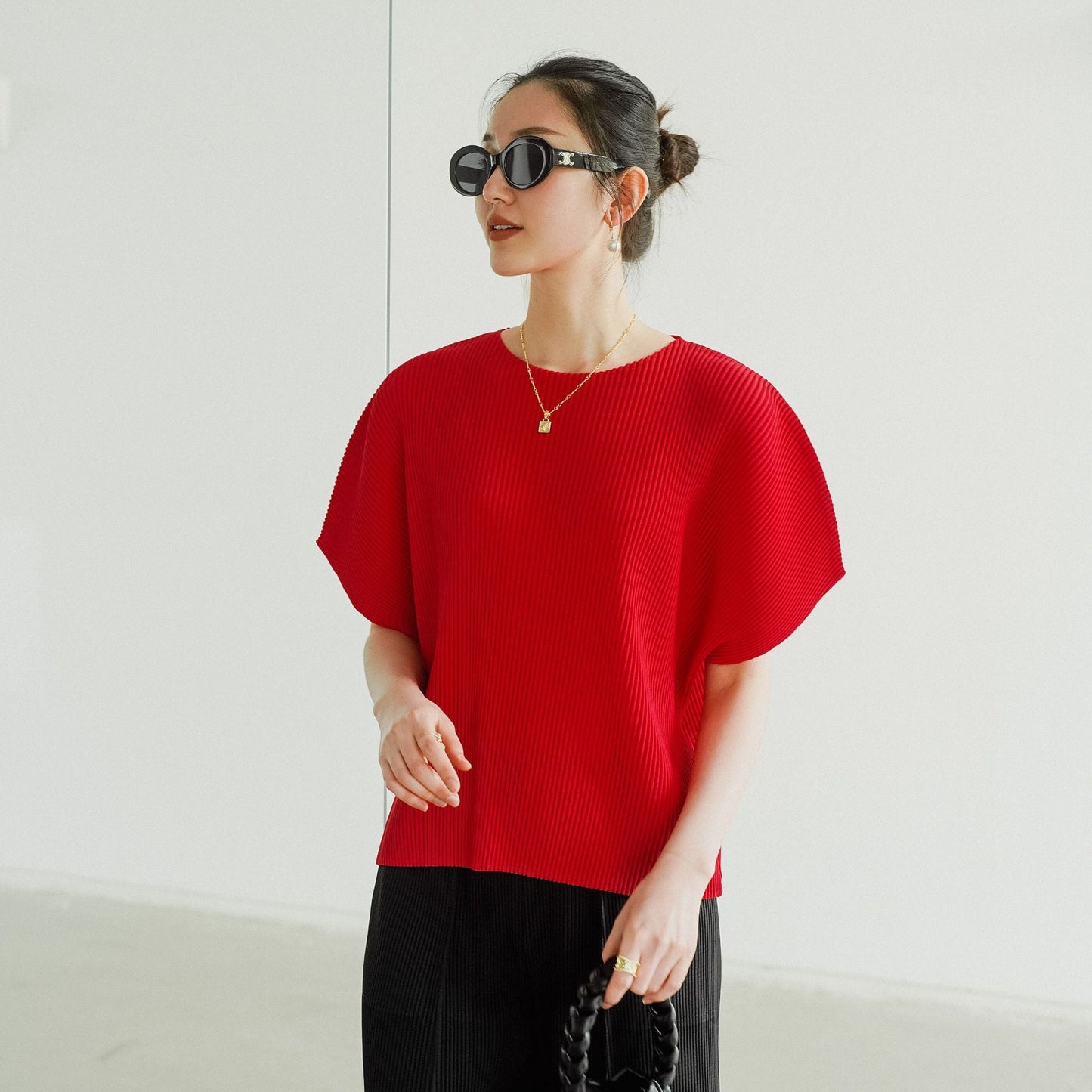 Women’s Pleated Batwing Sleeve T-Shirt – Loose Korean Casual Round Neck Top | Soft Relaxed Short Sleeve Tee EPR
