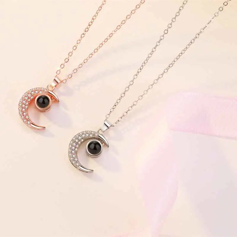 Star & Moon “I Love You” in 100 Languages Necklace – Projection Clavicle Pendant