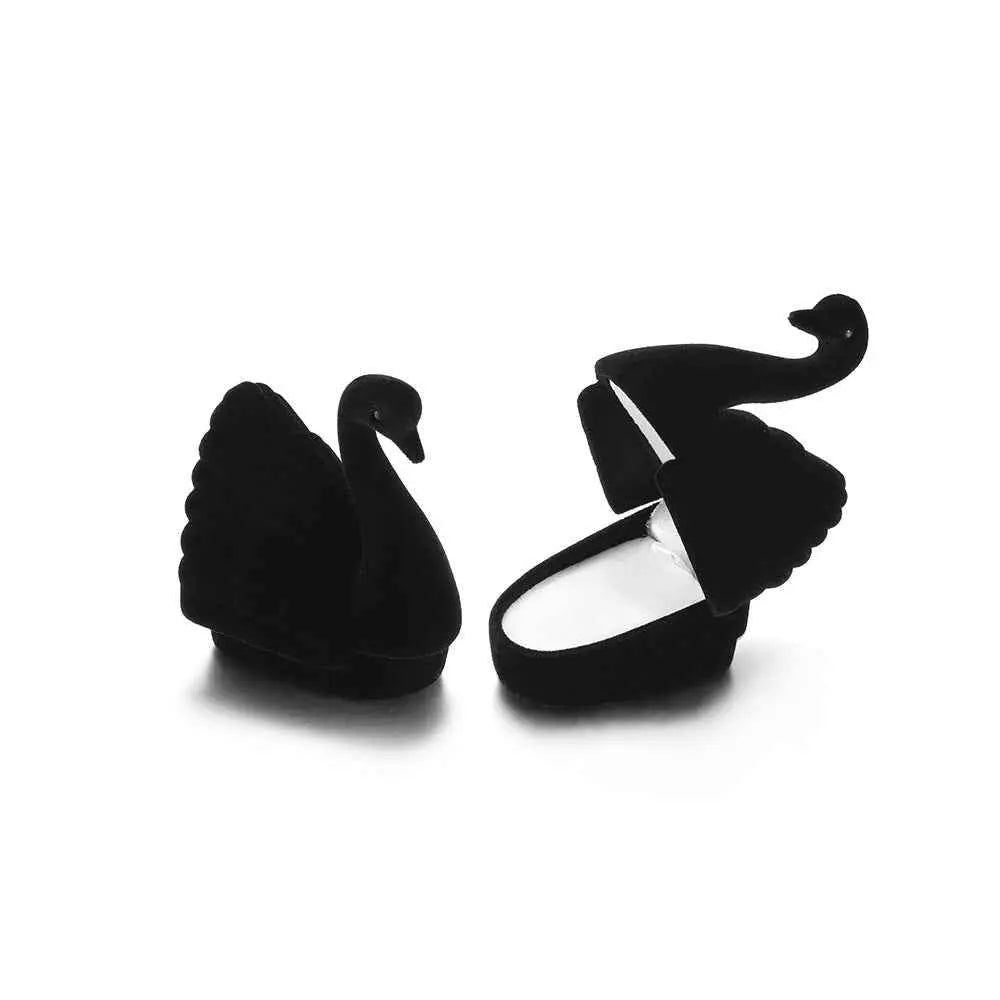 Cute Cartoon Jewelry Box- Plush Flip-Top Ring & Necklace Gift Case | Portable Mini Organizer