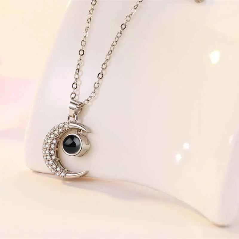 Star & Moon “I Love You” in 100 Languages Necklace – Projection Clavicle Pendant