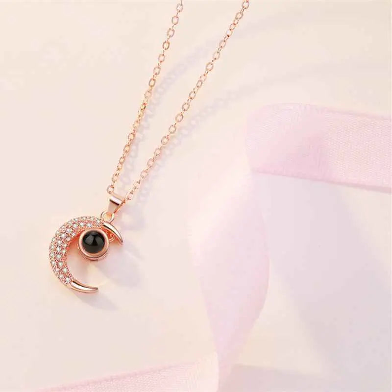 Star & Moon “I Love You” in 100 Languages Necklace – Projection Clavicle Pendant