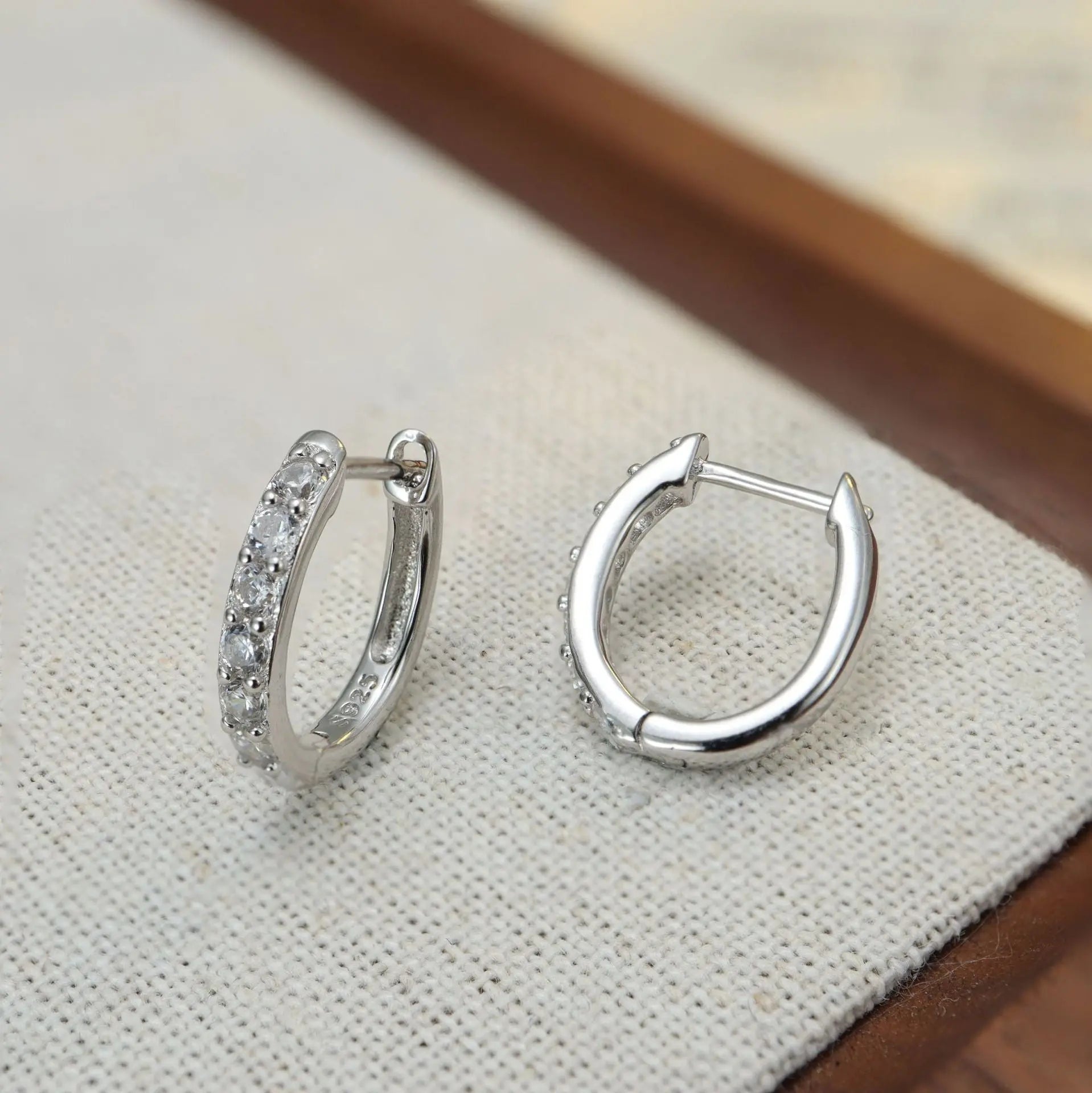925 Sterling Silver U-Shaped Earrings - Minimalist Geometric Stud Earrings | Elegant White Gold Jewelry for Women TED