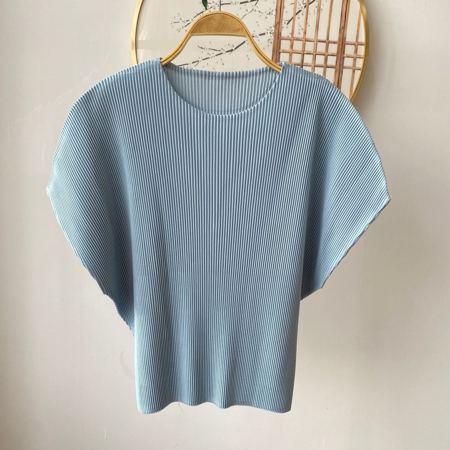 Women’s Pleated Batwing Sleeve T-Shirt – Loose Korean Casual Round Neck Top | Soft Relaxed Short Sleeve Tee EPR