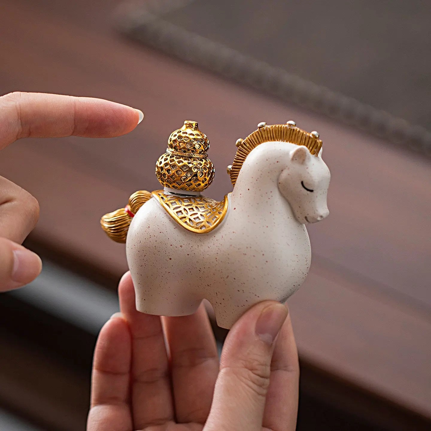 Custom Horse Figurine Gift Set Prosperity Feng Shui Horse Statue with Gift Box | Corporate & Business Gifts TED