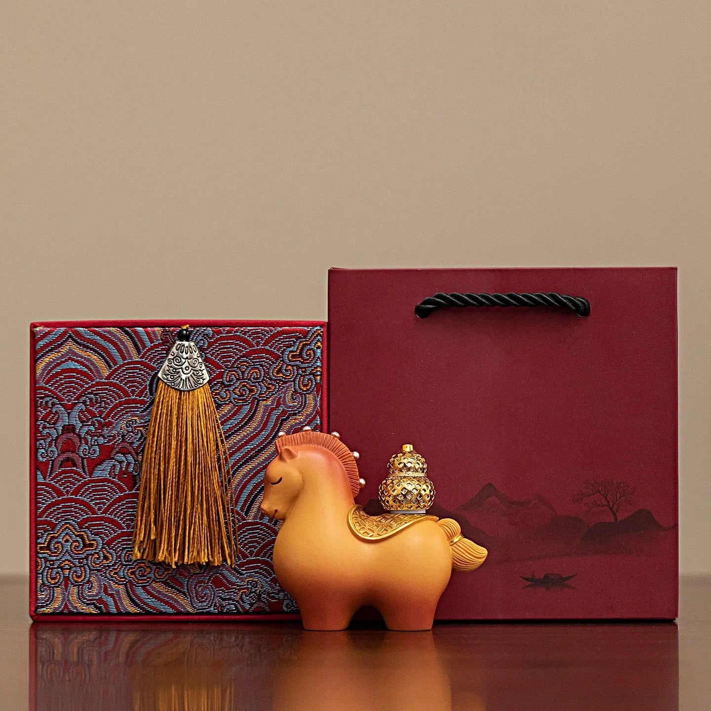 Custom Horse Figurine Gift Set Prosperity Feng Shui Horse Statue with Gift Box | Corporate & Business Gifts TED